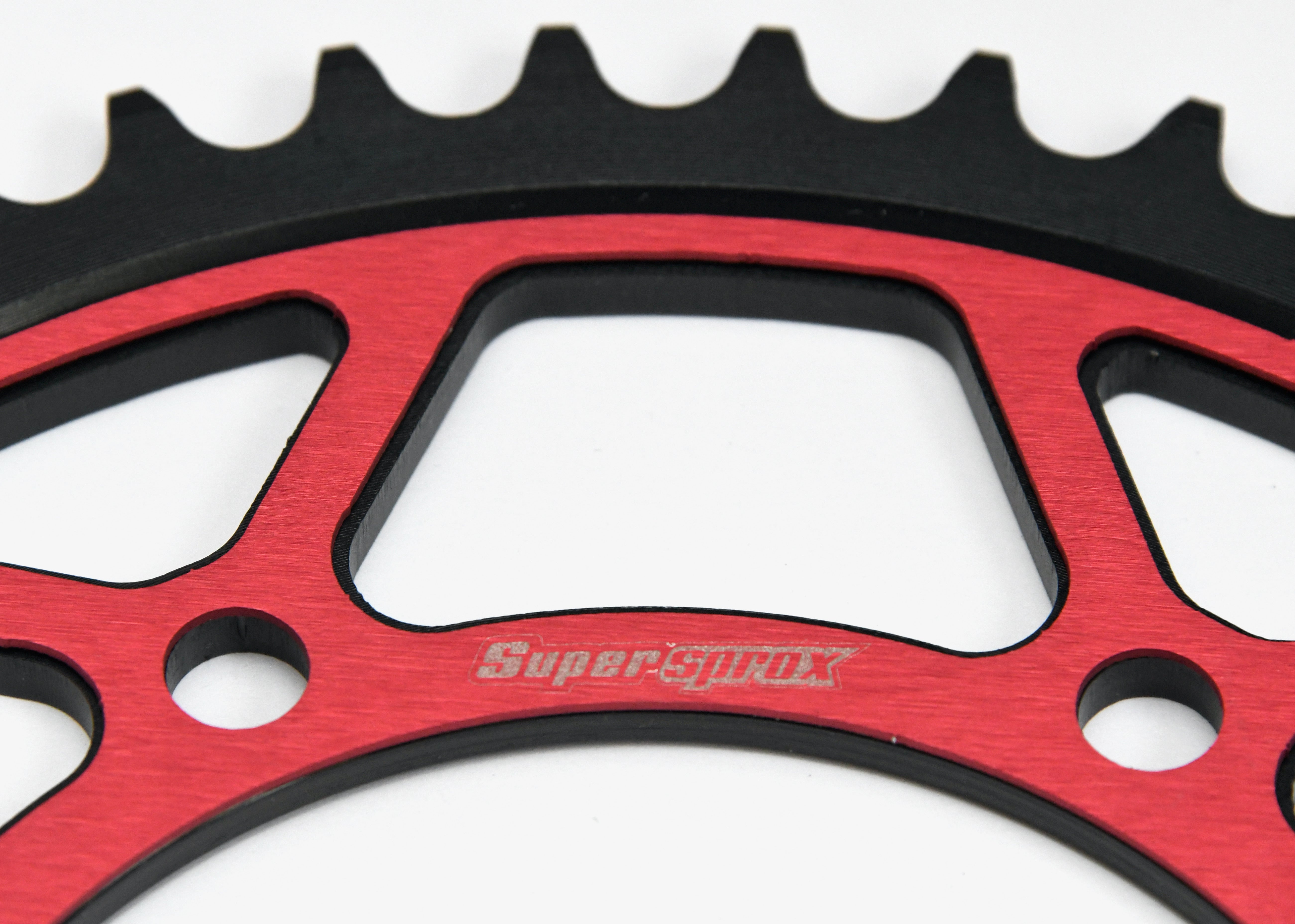 Supersprox Steel Edge - Chain and Sprocket Kit for Suzuki GSX-R 750 2001-2018 L1-L8 - Standard Gearing