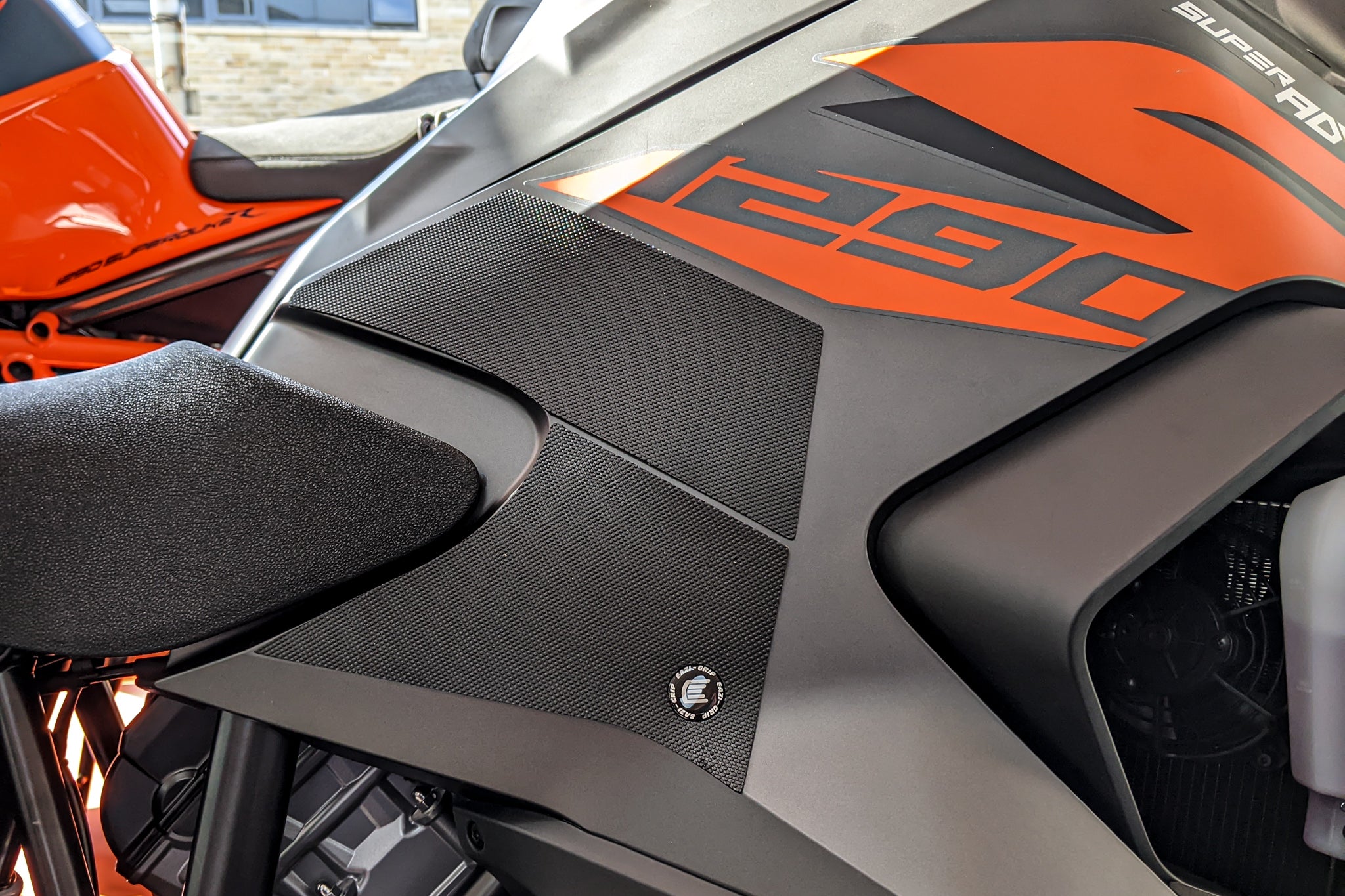 Tank Pads and Paint Protection 1290 Super Adventure R 2021 WSC Performance